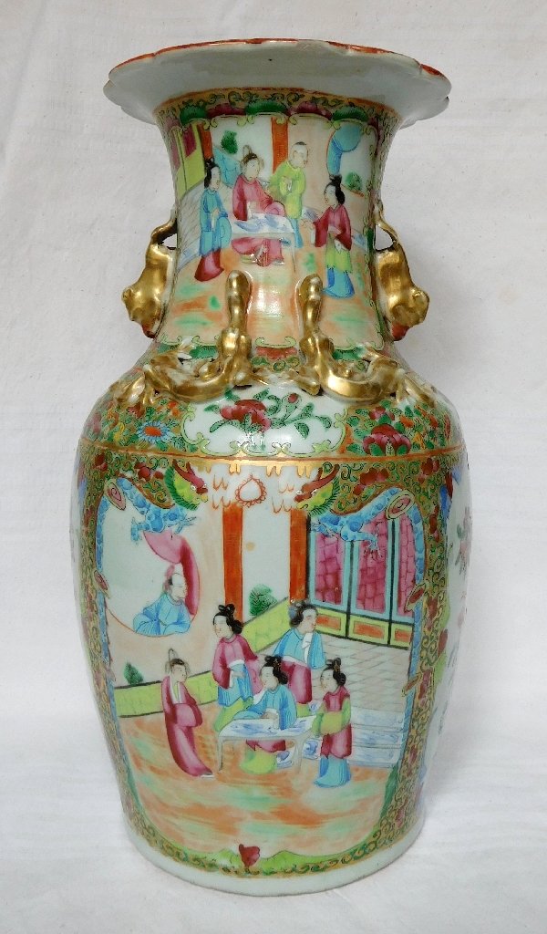 Paire de vases / potiches en porcelaine de Canton, Chine vers 1880