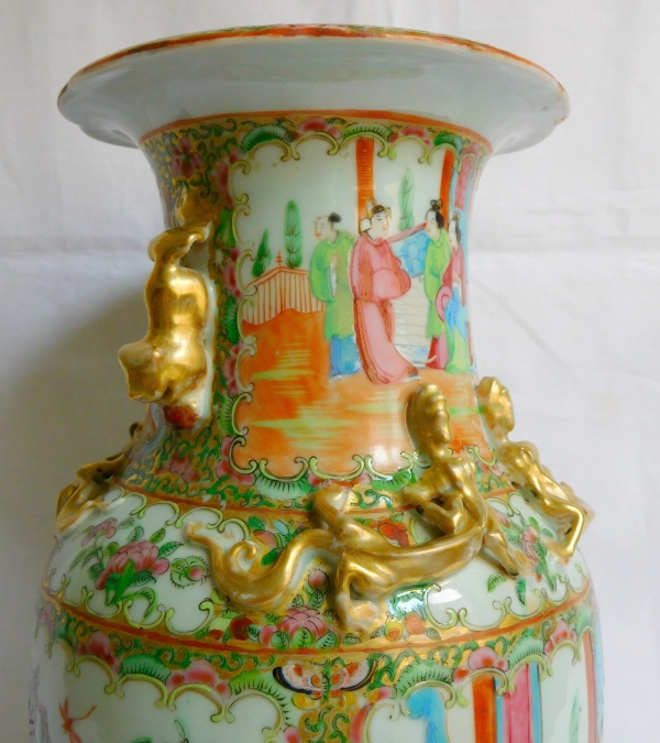 Paire de vases / potiches en porcelaine de Canton, Chine vers 1880