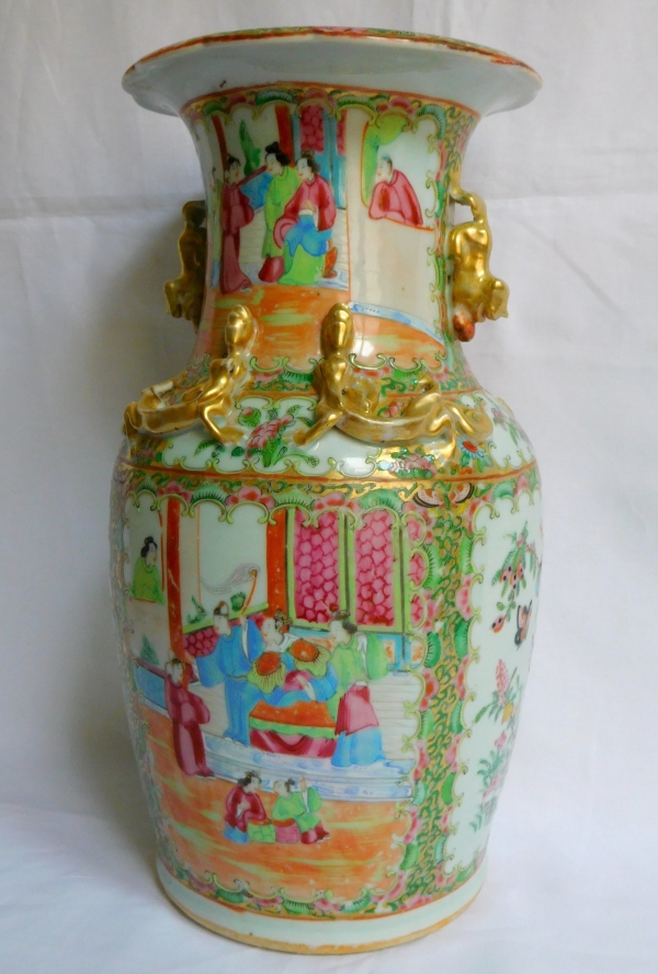 Paire de vases / potiches en porcelaine de Canton, Chine vers 1880