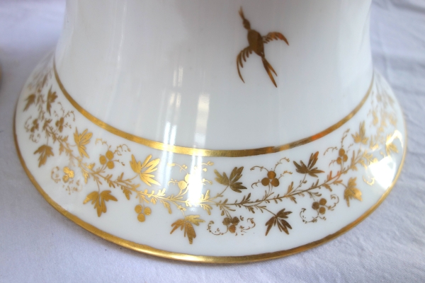 Pair of Empire Paris porcelain trumpet-shaped vases / planters, early 19th century