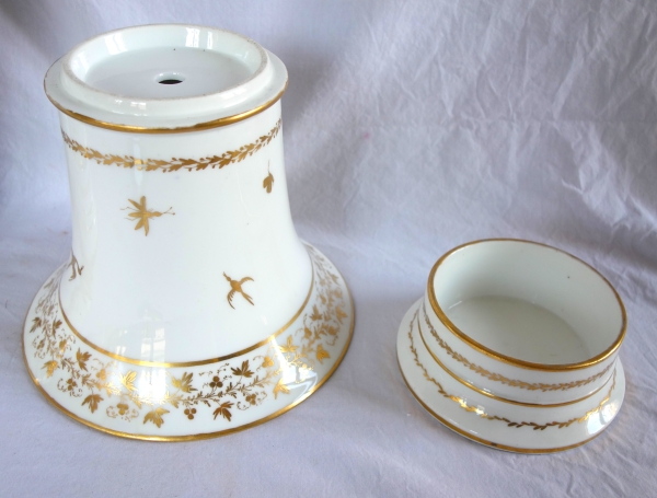 Pair of Empire Paris porcelain trumpet-shaped vases / planters, early 19th century