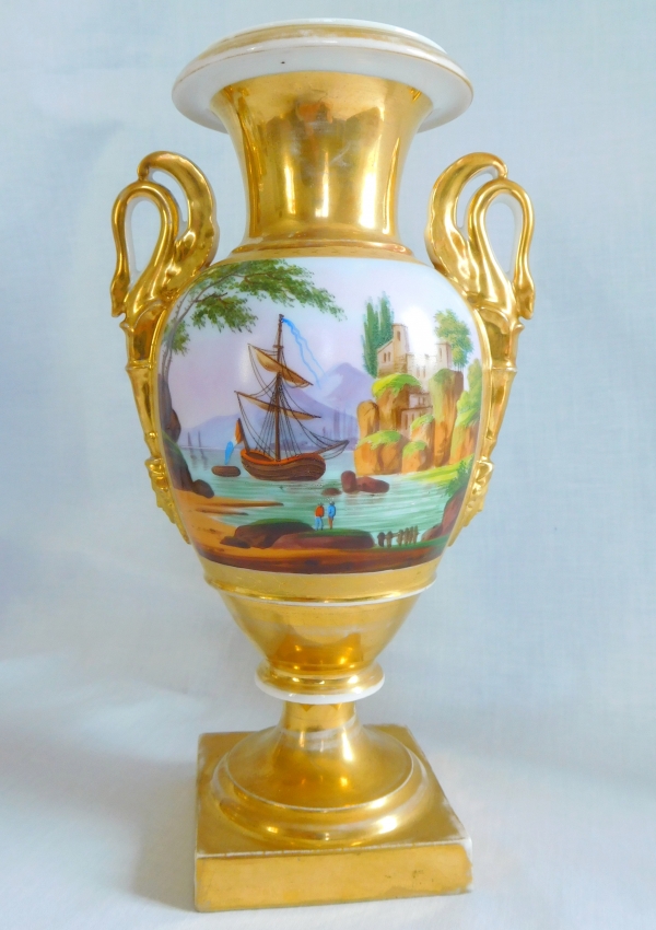 Paire de vases Empire en porcelaine de Paris - paysages de marines