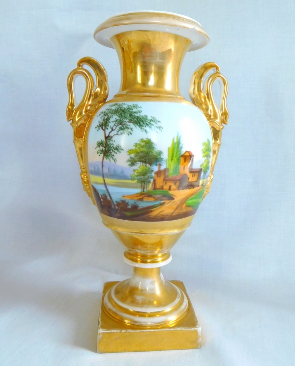 Paire de vases Empire en porcelaine de Paris - paysages de marines