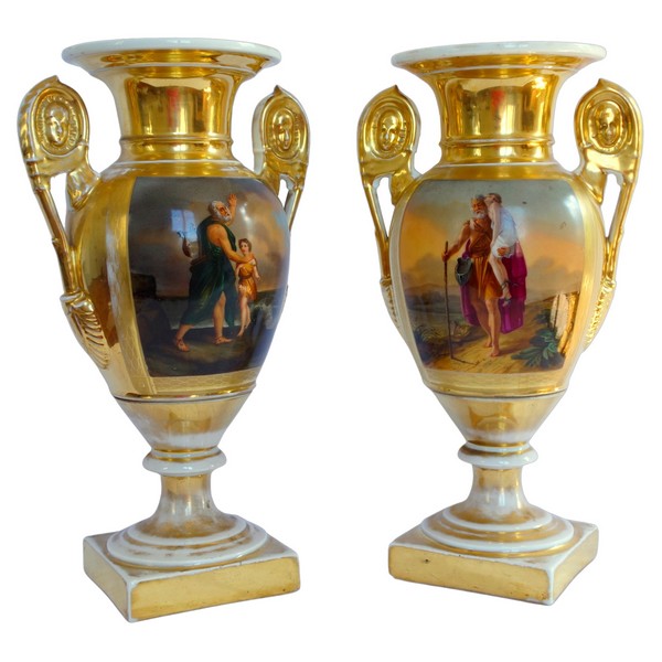 Paire de grands vases Empire en porcelaine de Paris - décor doré & polychrome Belisaire & Homère d'aprés Gérard - 32cm