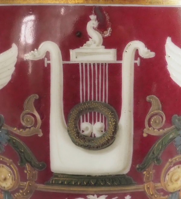Pair of Empire Paris porcelain vases, polychromatic and gilt decoration - putto stealing eggs