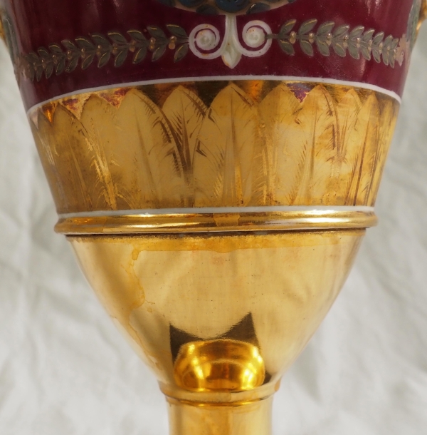 Pair of Empire Paris porcelain vases, polychromatic and gilt decoration - putto stealing eggs