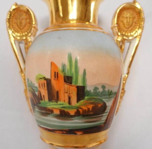 Paire de vases d'ornement Empire en porcelaine de Paris - époque Restauration