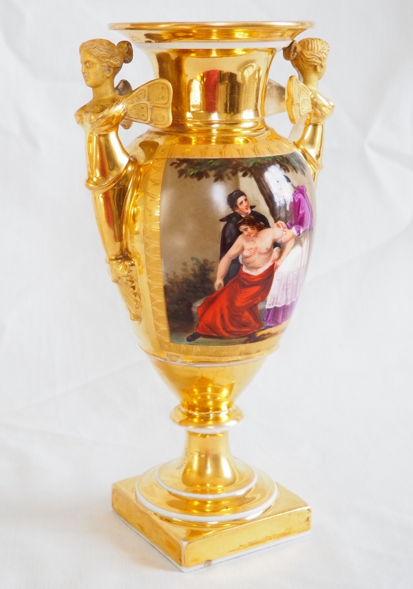 Paire de vases d'époque Empire en porcelaine à décor religieux pour une chapelle - 28,5cm