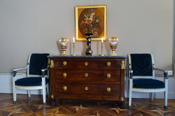 Pair of Empire Paris porcelain vases, polychromatic and gilt decoration - 32.5cm