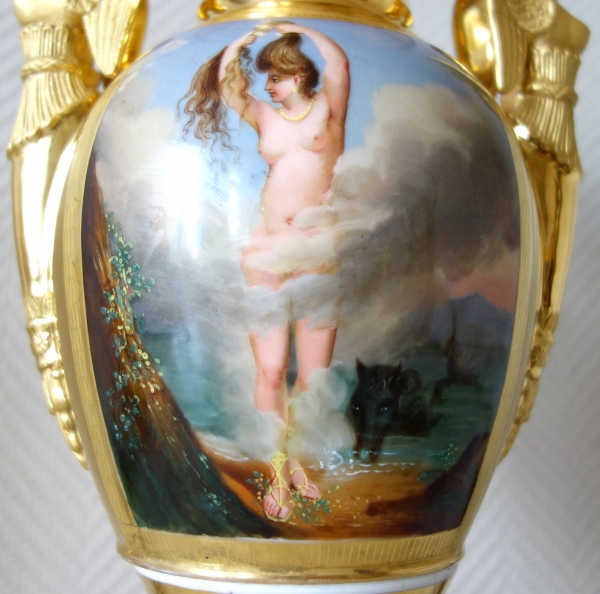 Paire de grands vases en porcelaine d'époque Empire - allégories de l'air et de l'eau - 38,5cm