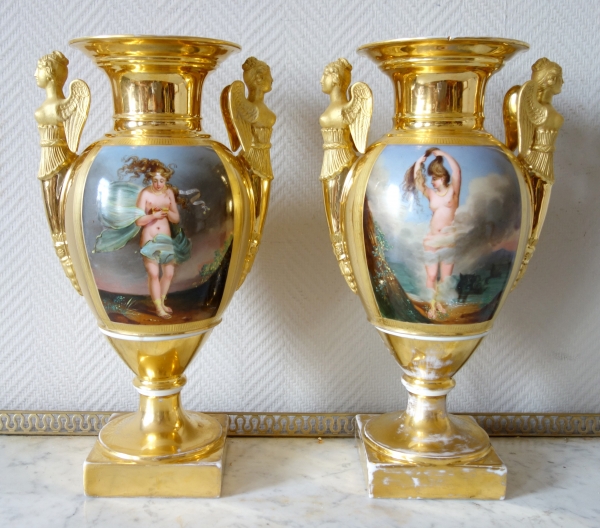 Paire de grands vases en porcelaine d'époque Empire - allégories de l'air et de l'eau - 38,5cm