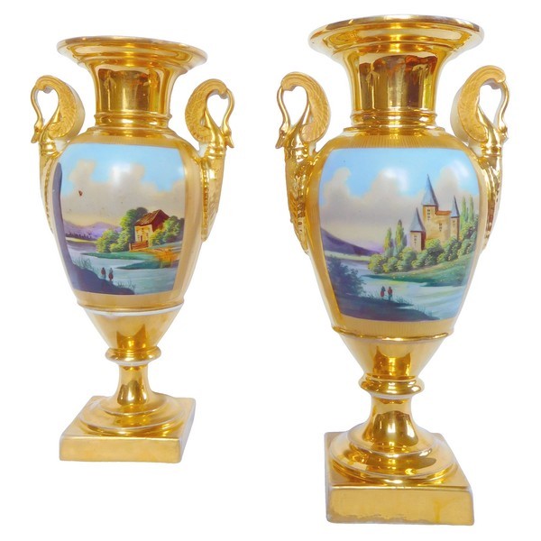 Paire de vases d'ornement Empire en porcelaine de Paris - époque Restauration