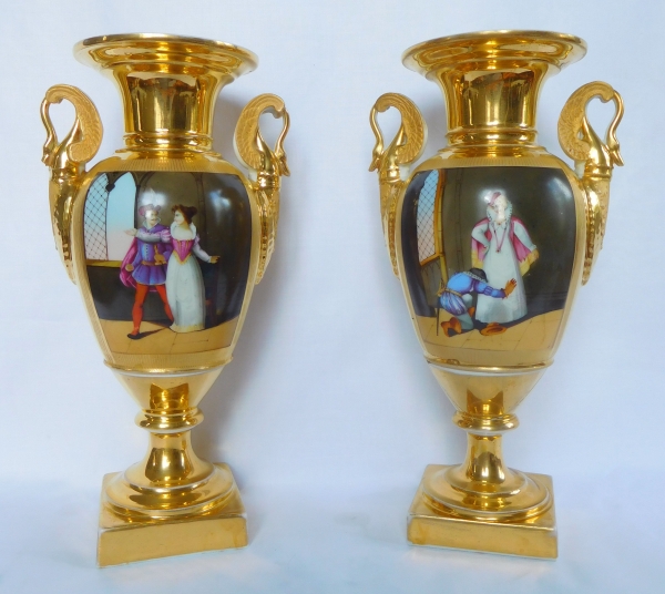 Paire de vases d'ornement Empire en porcelaine de Paris - époque Restauration