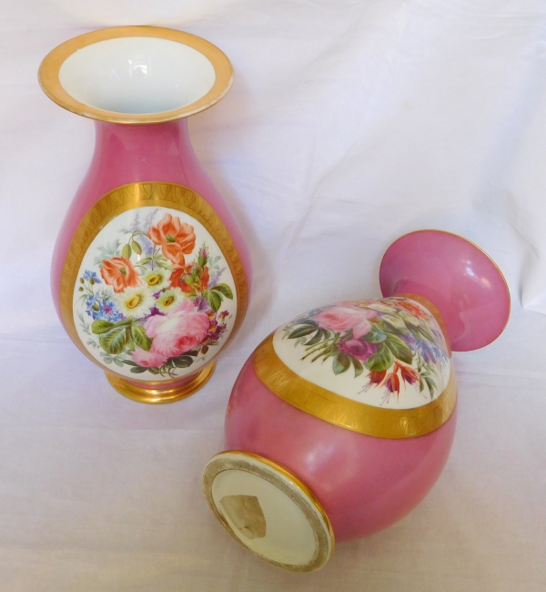 Paire d'importants vases potiches en porcelaine de Paris, époque Napoléon III - 38cm