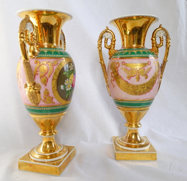 Safronov Manufacture in Moscow - Russia : pair of large Empire porcelain vases, circa 1830 - 35cm