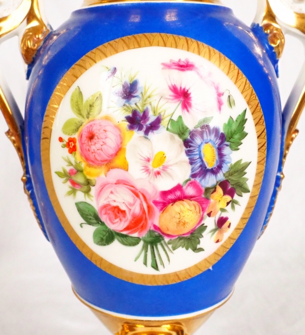 Paire de grands vases Empire en Porcelaine de Paris - époque Charles X vers 1820