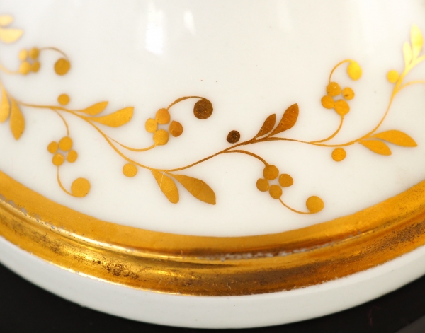 Sevres Manufacture : pair of tall porcelain vases enhanced with fine gold, marble base