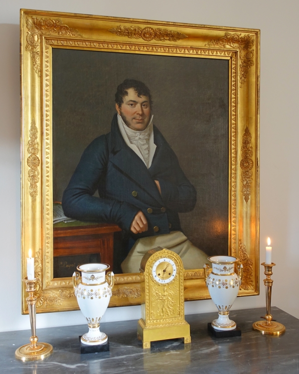 Sevres Manufacture : pair of tall porcelain vases enhanced with fine gold, marble base