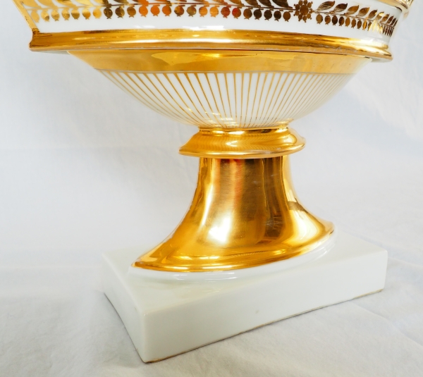 Pair of Empire Paris porcelain reticulated cups gilt with fine gold - attributed to Nast