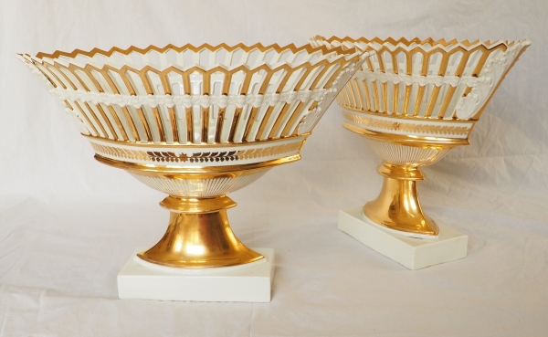 Pair of Empire Paris porcelain reticulated cups gilt with fine gold - attributed to Nast