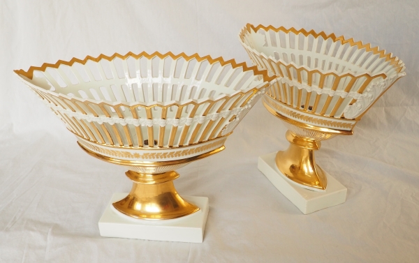 Pair of Empire Paris porcelain reticulated cups gilt with fine gold - attributed to Nast