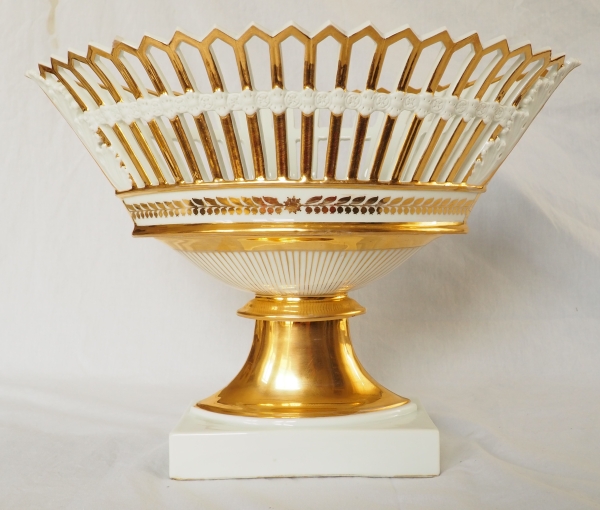 Pair of Empire Paris porcelain reticulated cups gilt with fine gold - attributed to Nast