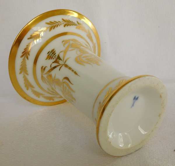 Locré : petit vase en porcelaine dorée à l'or fin, époque Empire