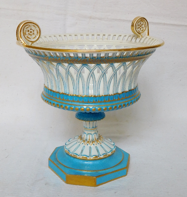 Porcelaine de Sèvres S67 (année 1867) : coupe ajourée jardinière en porcelaine bleue et or