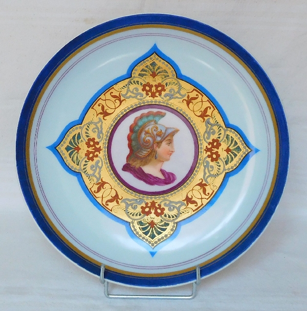 Plat rond en porcelaine de Paris tête de Minerve, époque Napoléon III - 27,6cm