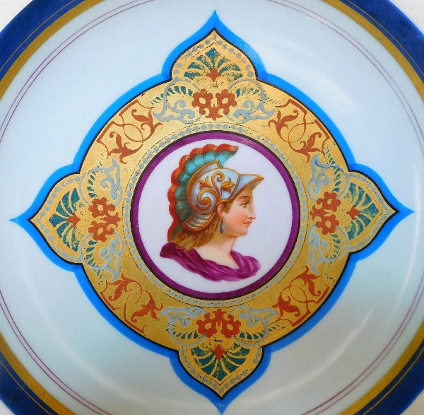 Plat rond en porcelaine de Paris tête de Minerve, époque Napoléon III - 27,6cm