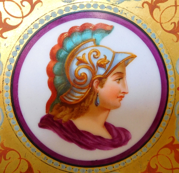 Large Paris Porcelain plate or dish - Minerva - France, mid 19th century - 27,6cm