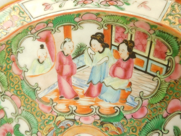 Plateau en porcelaine de Canton - Chine, XIXe siècle