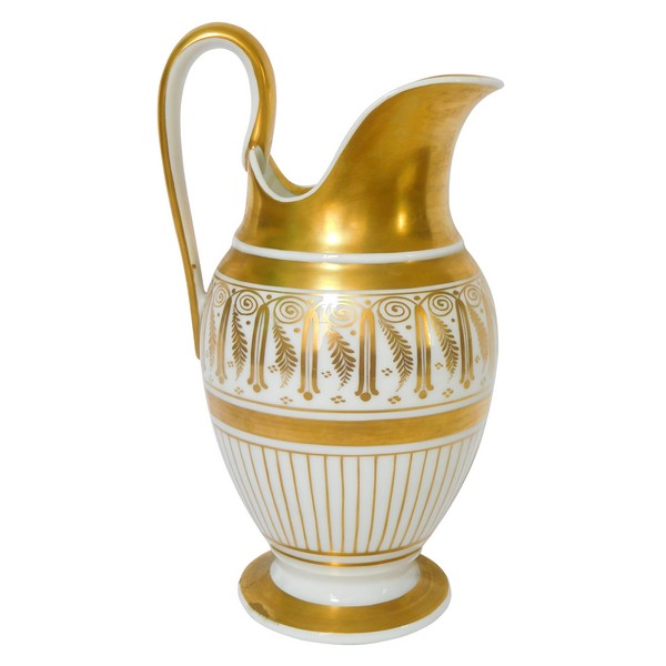 Pot à lait de style Empire en porcelaine de Paris dorée à l'or fin, époque milieu XIXe