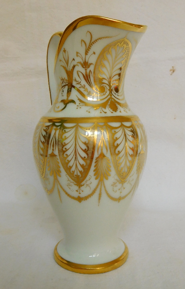 Paris porcelain milk jug, Empire production, decorated with gilt palm leaves