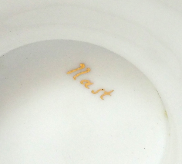 Nast : Empire Paris porcelain soup tureen enhanced with fine gold - early 19th century