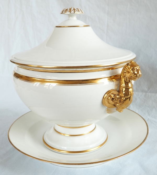 Nast : Empire Paris porcelain soup tureen enhanced with fine gold - early 19th century