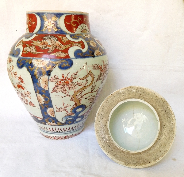 Grande potiche en porcelaine Imari fin XIXe bleue, rouge et or - 49cm