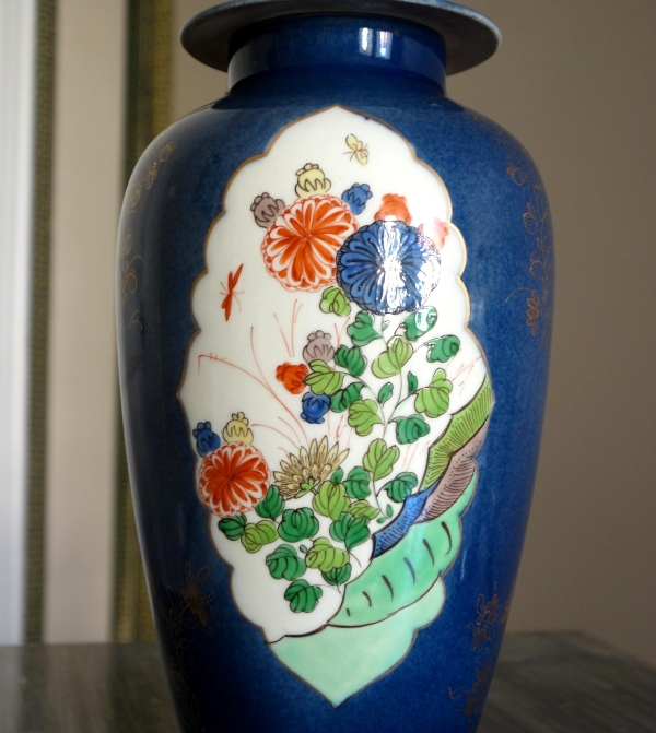 Potiche en porcelaine de Chine fond bleu - début XXe siècle - 29cm