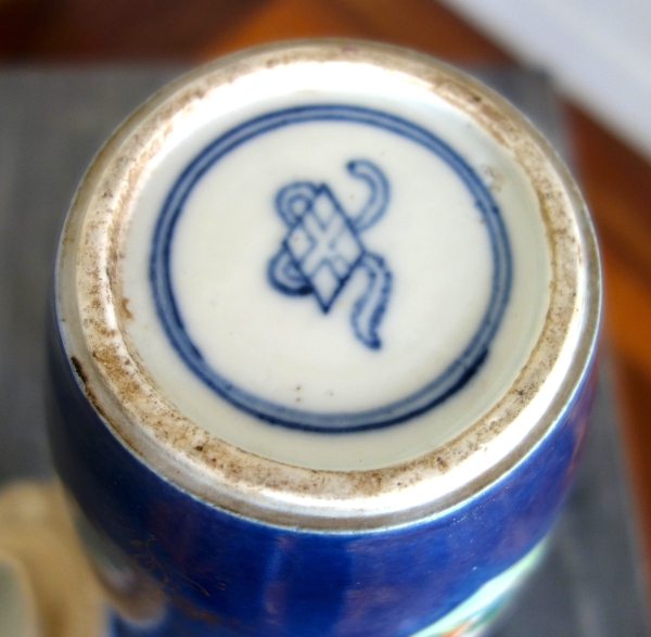 Potiche en porcelaine de Chine fond bleu - début XXe siècle - 29cm