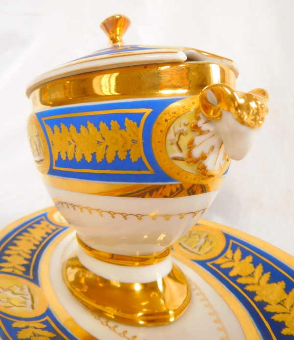 Neppel Manufacture : Empire blue porcelain sauce boat enhanced with fine gold - signed