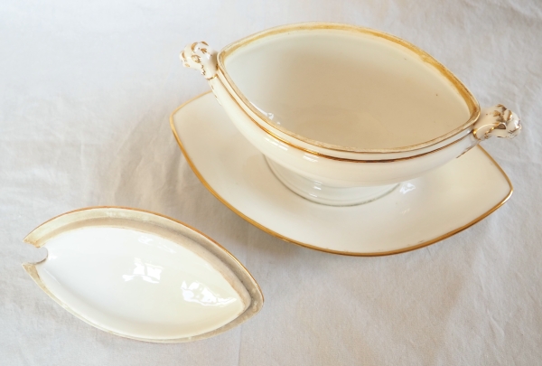 Nast : Empire porcelain gravy boat enhanced with fine gold - early 19th century