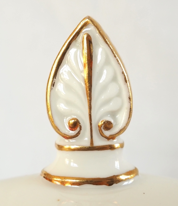 Nast : Empire porcelain gravy boat enhanced with fine gold - early 19th century