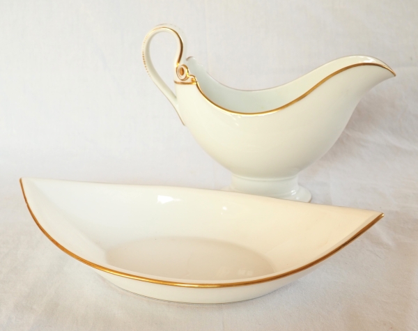 Nast : Empire porcelain gravy boat enhanced with fine gold - early 19th century