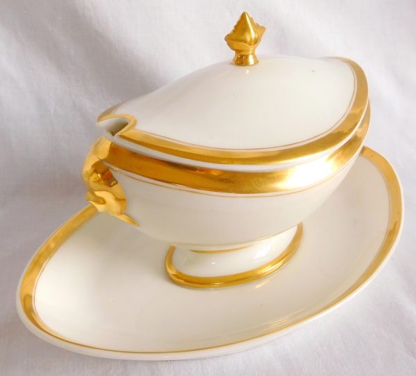 Empire Paris porcelain sauce boat enhanced with fine gold