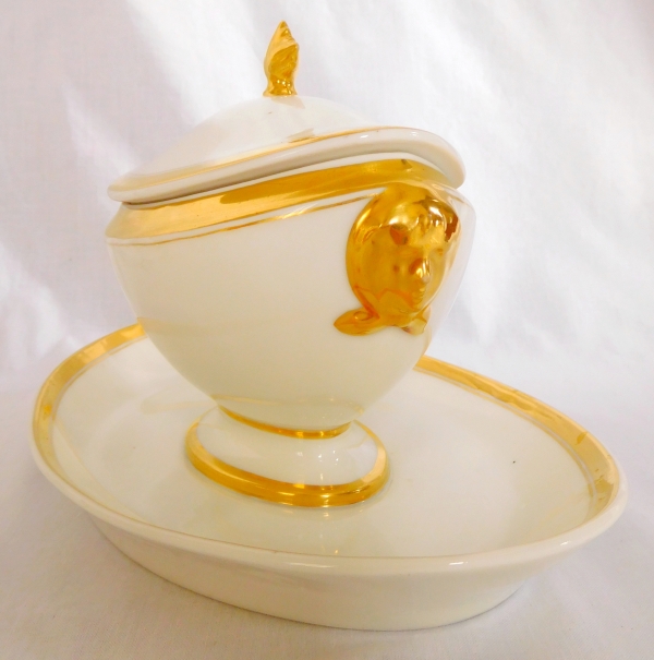 Empire Paris porcelain sauce boat enhanced with fine gold