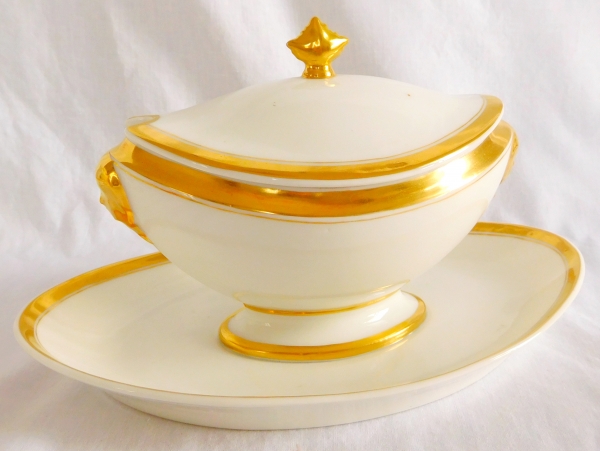 Empire Paris porcelain sauce boat enhanced with fine gold