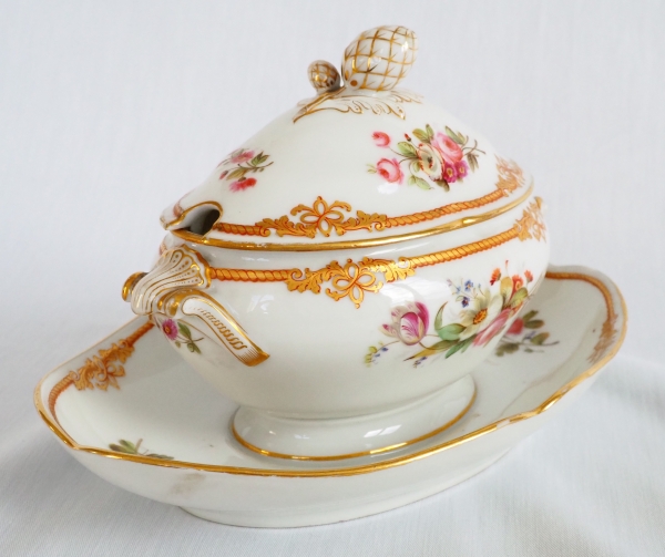 Paris porcelain sauce boat signed Lahoche & Pannier - l'Escalier de Cristal