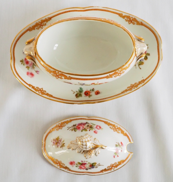 Paris porcelain sauce boat signed Lahoche & Pannier - l'Escalier de Cristal