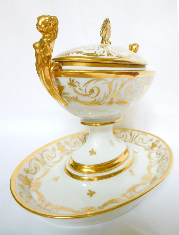 Manufacture de Locré - saucière d'époque Consulat ou Empire en porcelaine dorée