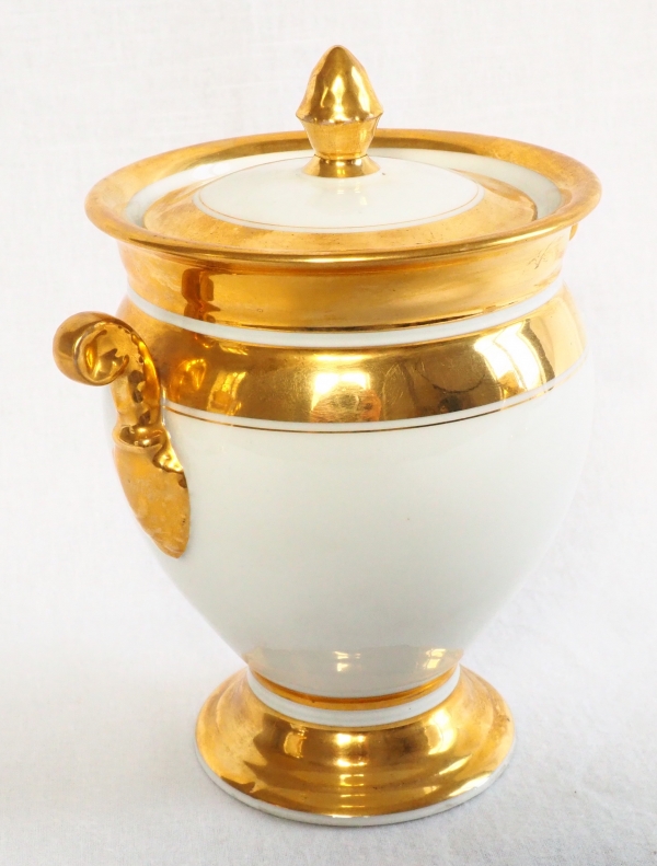 Paris porcelain coffee set enhanced with fine gold : coffee pot, sugar pot, milk jug